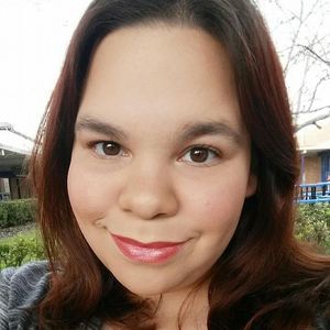 Meet your Posher, Raquel